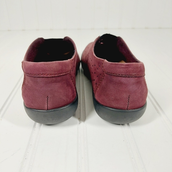 Clarks Collection Women Burgundy Suede Nubuck Slip On Suede Loafers B89 - Picture 6 of 11